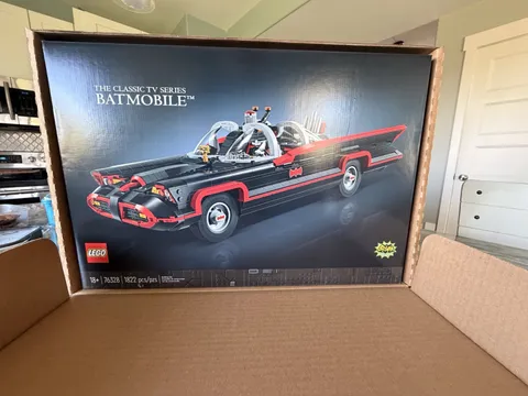 LEGO Super Heroes: Batman: the Classic TV Series Batmobile (76328)