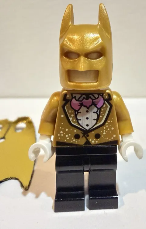 LEGO Bat-Pack Batsuit Minifigure sh0310   w/new cape 70909 Sh310 Gold