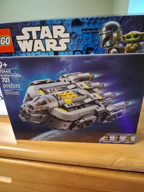 LEGO STAR WARS MANDALORIAN AND GROGU