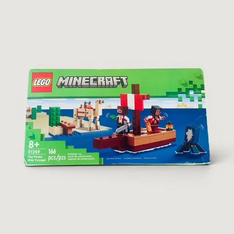 LEGO Minecraft The Pirate Ship Voyage 21259 Building Toy Set 166 Pieces New
