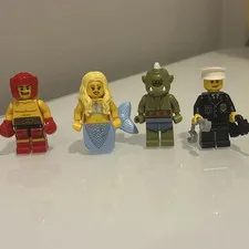 LEGO Minifigures Lot of 4: Mermaid, cop, boxer & Green Creature w Gear