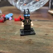 Lego Vacation Batman Minifigure Series 1 (Black replacement pants)
