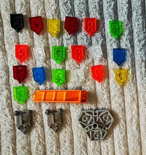 LEGO NEXO KNIGHTS shield bundle with accessories