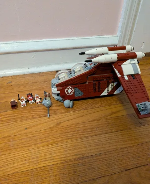 LEGO Star Wars 75354 Coruscant Guard Gunship 100% Complete