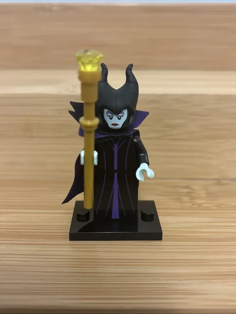 Lego Maleficent Minifigure Disney Series 1 Complete Sleeping Beauty 2016 Rare