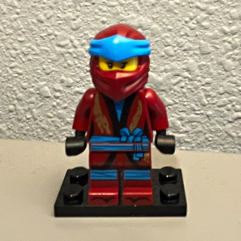 LEGO NINJAGO Minifigure Red Ninja with Blue Headband Mask, Plastic, 6+