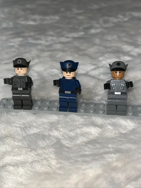 Lot Of 3 Lego Minifigure Star Wars Minifigures Sw0670 Sw0832 First Order Officer