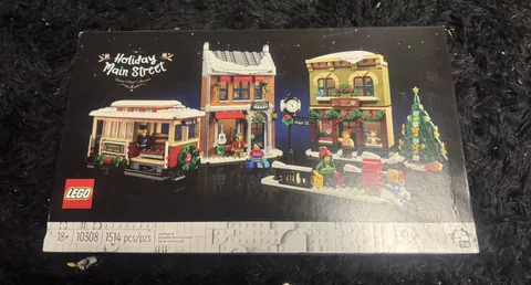 LEGO Icons: Holiday Main Street (10308)