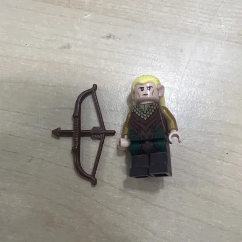 LEGO LEGOLAS MINIFIGURE LORD OF THE RINGS LOTR HOBBIT FIGURE REDDISH BROWN ROBE