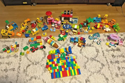 17 Sets big LEGO 15lbs DUPLO Bulk mixed lot building bricks blocks toddler toys