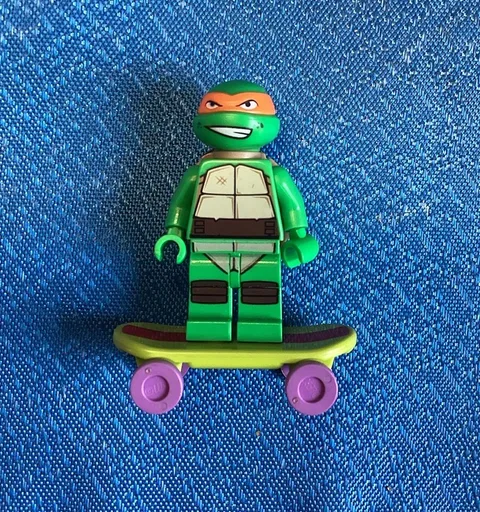 LEGO Teenage Mutant Ninja Turtles Minifigure: Michelangelo