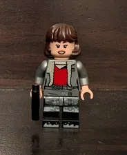 LEGO Star Wars Qi’ra Misprint with Yoda Back Print 