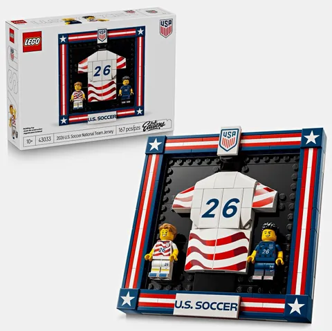 LEGO Icons 2026 U.S. Soccer National Team Jersey Set 43033 167pcs Stand