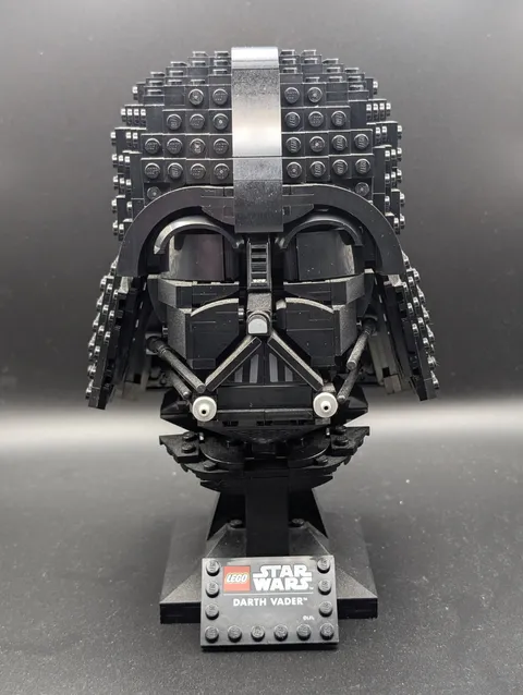 LEGO Star Wars: Darth Vader Helmet (75304)  W/ Instruction