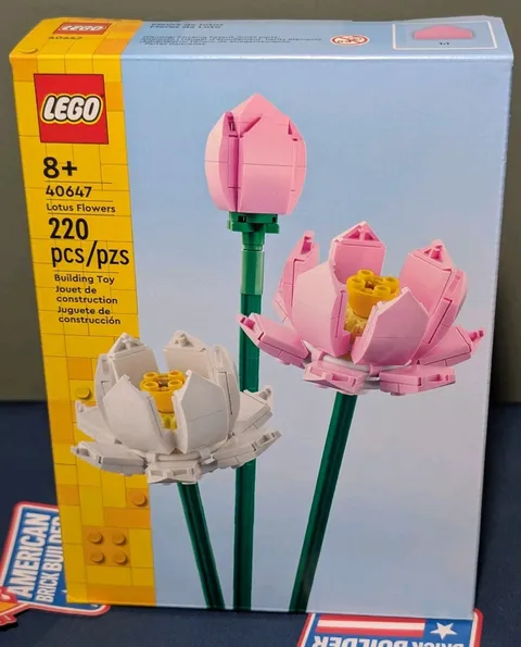 LEGO Botanicals: Lotus Flowers (40647)