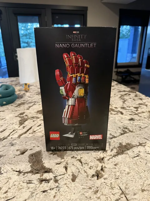LEGO Super Heroes: Nano Gauntlet (76223) Brand New Sealed
