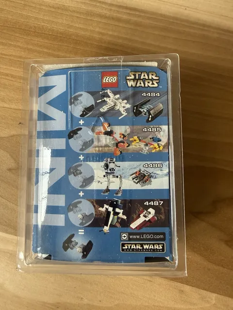 LEGO Star Wars: AT-ST & Snowspeeder (4486) Brand New