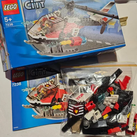 LEGO City Fire Fighter Set 7238 Fire Helicopter COMPLETE Fireman Accessories