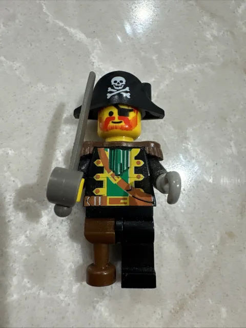 Lego Classic Pirates Captain Redbeard Minifigure Vintage