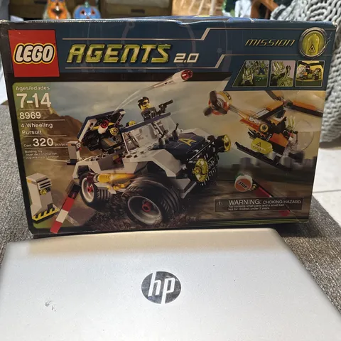 LEGO Agents: 4-Wheeling Pursuit (8969)  - New  in very good condition sealed 
