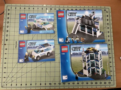 LEGO City 7498 Police Station (2011) Retired Nearly Complete Instructions & Box