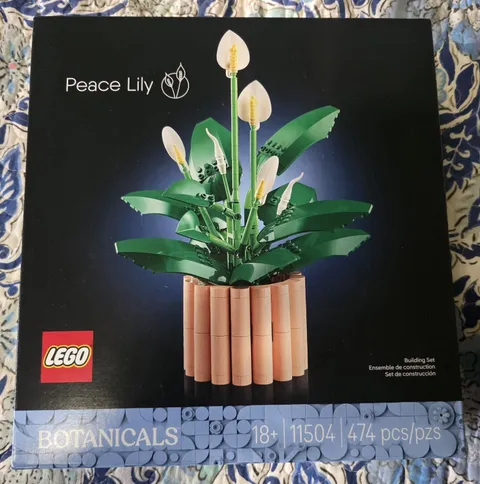 New LEGO Botanicals Peace Lily Set 11504, 474 Pieces, 18+, 25 cm Tall