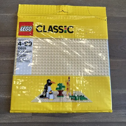 LEGO Classic Sand Baseplate 32x32 Studs (10699)