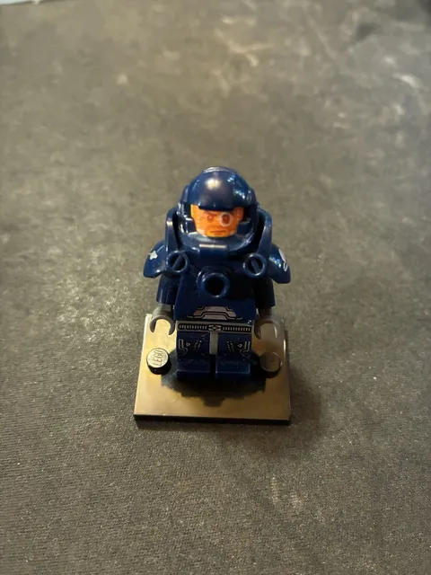 LEGO Series 7 Collectible Minifigures 8831 Galaxy Patrol