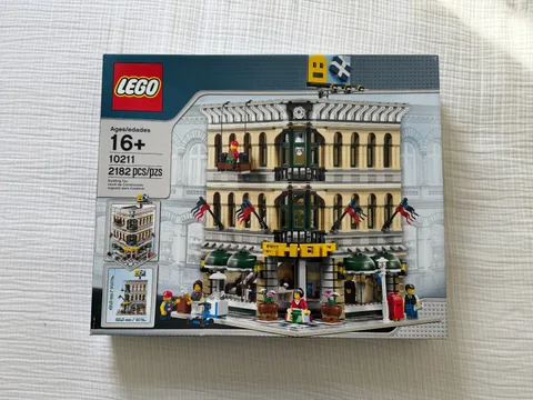 LEGO Creator Expert Grand Emporium #10211 — BRAND NEW SEALED IN ORIGINAL BOX
