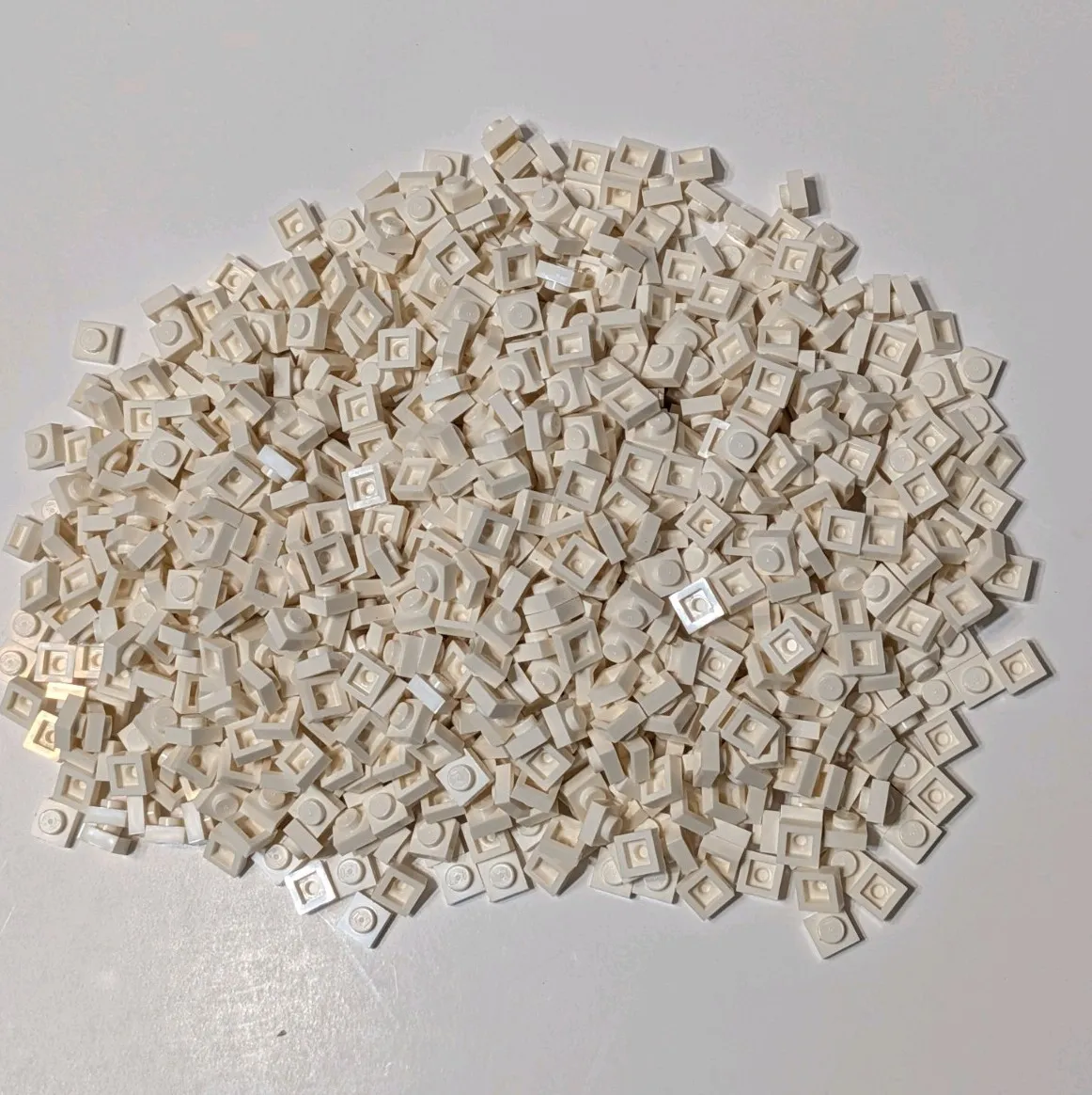 LEGO Replacement 3024 Parts (950pcs) Plate 1 x 1 - White