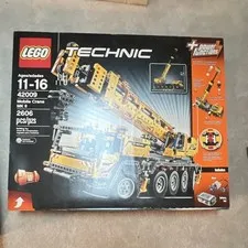 LEGO TECHNIC: Mobile Crane MK II (42009)
