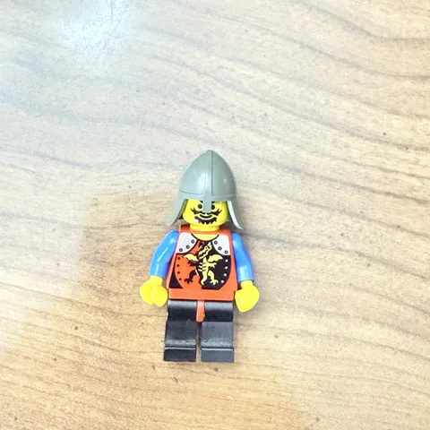LEGO Castle Dragon Knights - Knight 2 Minifigure - cas016 - Set 6079