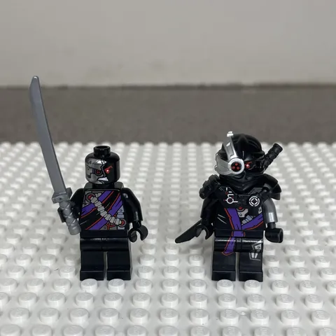 Lot of 2 LEGO Ninjago Nindroid Warrior Minifigures swords