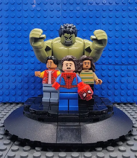 LEGO® NEW Spider-Man Brand New Day Minifigures Hulk MJ Ned Leeds w/Display Stand