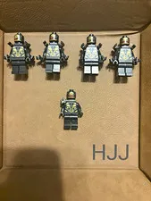 LEGO Minifigures Black Ninja Minifigure Lot of 5 Gold/Gray Armor Print