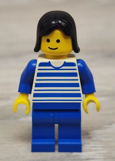 Lego hor002 Horizontal Lines Blue Arms Legs Black Female Hair Minifigure READ!