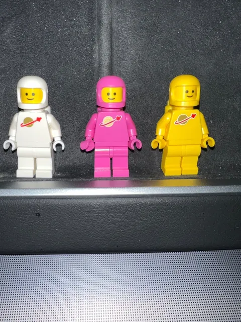 LEGO Classic Space Spacemen Astronaut Minifigures Yellow Pink White