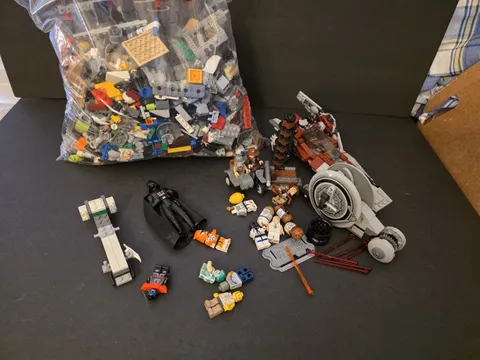 Legos Bulk 6 Lbs. Star Wars, Ninjago,  Indiana Jones ++