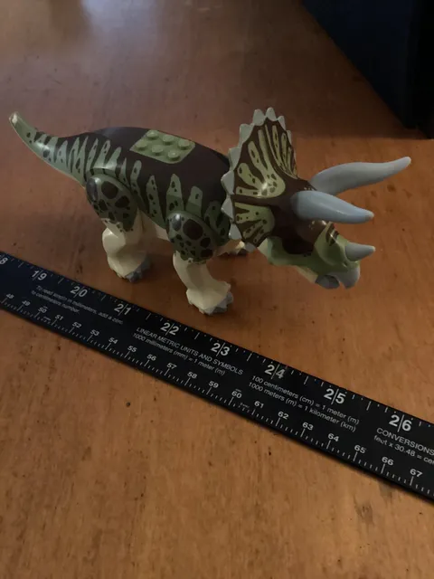 LEGO minifigure dinosaur Triceratops tricera04 Jurassic World 75937 NM
