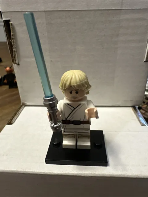 LEGO Luke Skywalker Minifigure Star Wars SW0778