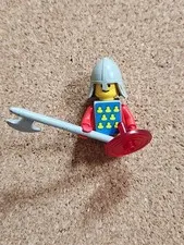 Lego Classic Castle Knight Minifigure Spade Vest Shield Battle Ax Vtg