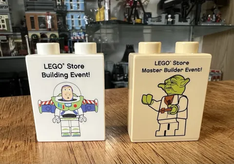 LEGO Store Yoda & Toy Story Buzz Lightyear Master Builder Event Exclusive Brick