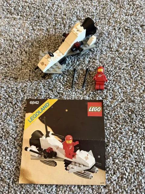VINTAGE LEGO SPACE 6842 SHUTTLE CRAFT L with Instructions & Minifigures