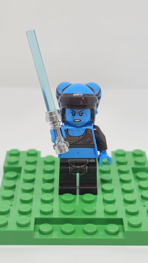 LEGO Star Wars Aayla Secura Minifigure Jedi Knight The Clone Wars 75182 sw1428