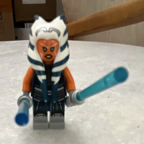 LEGO Minifigure Ashoka Tano with  w/ 2 Blue Lightsabers Accessory Blue Jumpsuit 