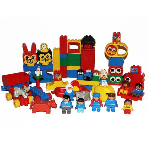 LEGO DUPLO Lot with 12 Characters 5 Animals + Vintage Rabbit & Cat Head