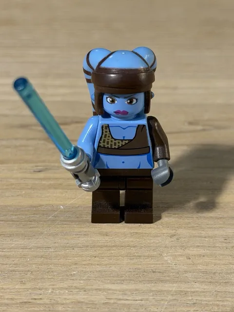 LEGO Star Wars Aayla Secura Clone Wars Large Eyes Minifigure SW0284