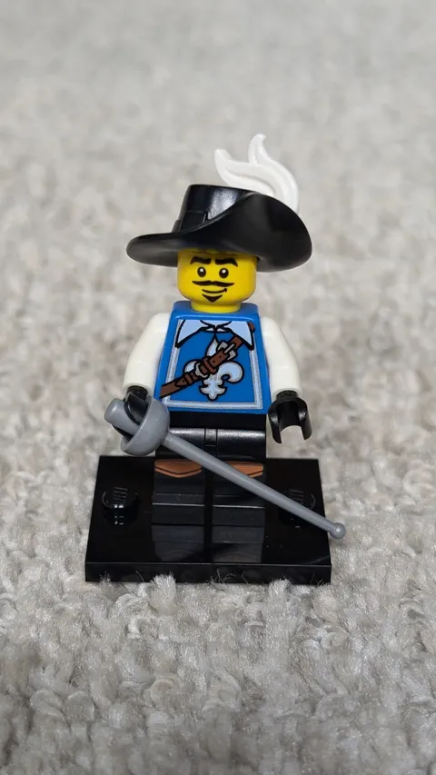 LEGO MUSKETEER Series 4 Collectible Minifigure 8804 col051