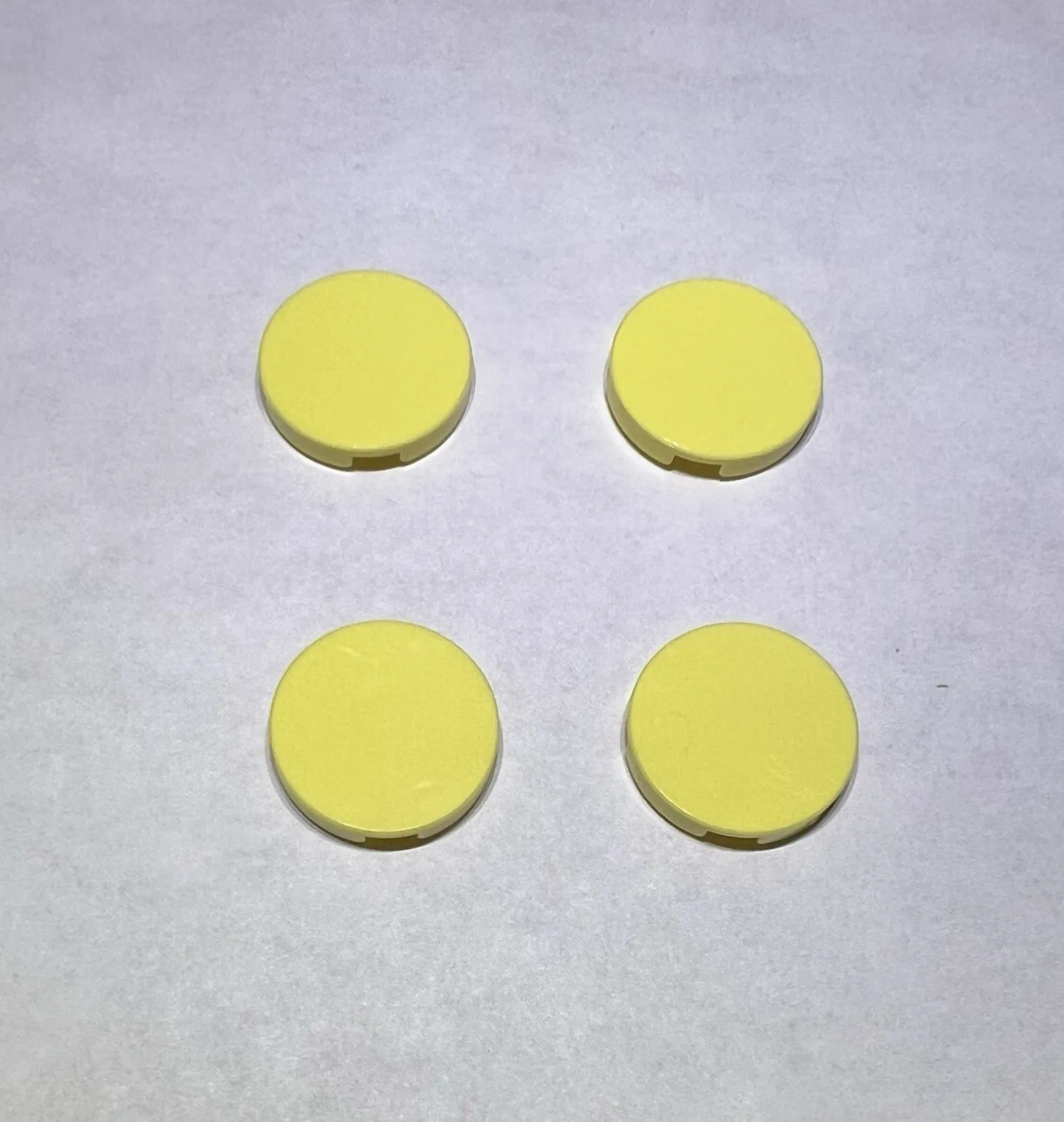 Lego Lot Of 4 Cool Yellow 2x2 Round Flat Tiles Tile City Part