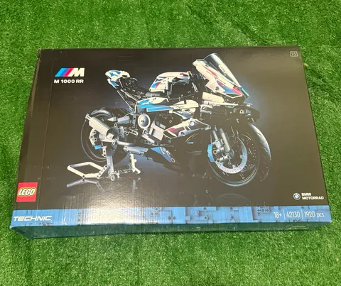 LEGO Technic BMW M 1000 RR Motorcycle Set 42130 1920 pcs 18+ 2022 Manual